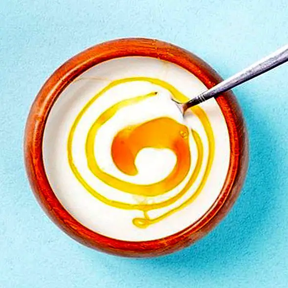 Yoghurt og honningsmaske til fedtet hud: opskrift