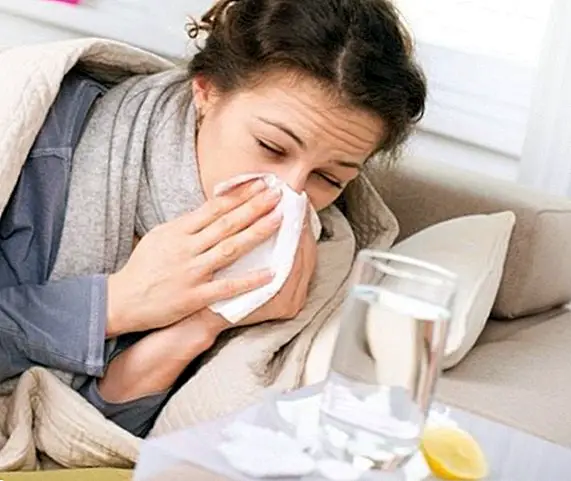 البرد والانفلونزا في الصيف: نصائح مفيدة لعلاجك الطبيعي