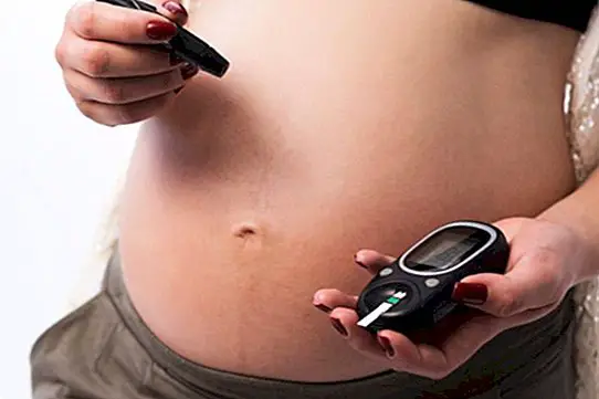 What is the normal glucose in a pregnant woman?