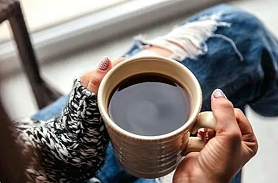 Sự phụ thuộc vào caffeine và cà phê: làm thế nào để giảm bớt nó, nguyên nhân và triệu chứng - bệnh