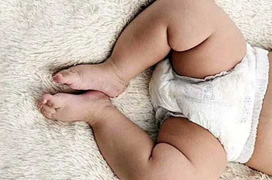 Brystmælk til at lindre og helbrede irritationer af babyens bleie - amning