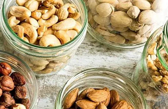 The wonderful benefits of 6 nuts