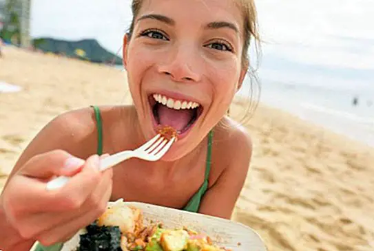 pemakanan dan diet - Makan sihat semasa bercuti: petua yang akan membantu anda