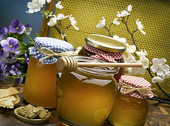 هل ينتهى العسل لماذا لا يكون لها تاريخ انتهاء التغذية والنظام الغذائي 2021