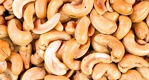Adakah cashews mendapat lemak? Penggunaannya dalam diet pelangsingan