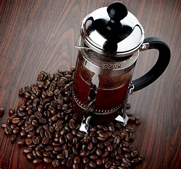 Kávé készítése francia kávéfőzővel (dugattyús kávéfőző) - receptek 