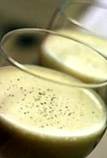 Eggnog recipe with and without alcohol