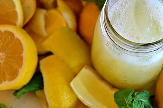 Bagaimana untuk menyediakan air lemon panas untuk diminum setiap pagi