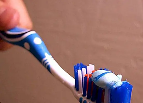 Comment faire du dentifrice fait maison