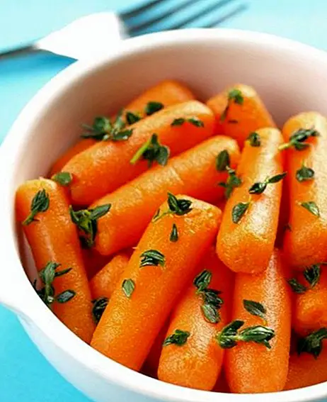 Tehokas korjaus ruoansulatushäiriöitä vastaan ​​keitettyä porkkanaa vastaan