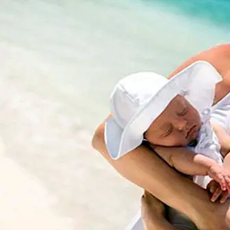 Tips for newborn babies in summer