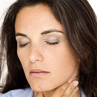 How to relieve the annoying throat itching