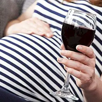 لماذا يجب عليك عدم شرب الكحول أثناء الحمل