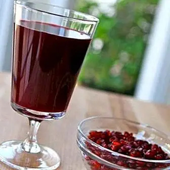 How to make a detoxifying pomegranate juice