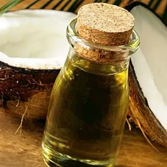 Les avantages de l'huile de coco dans votre alimentation et votre peau