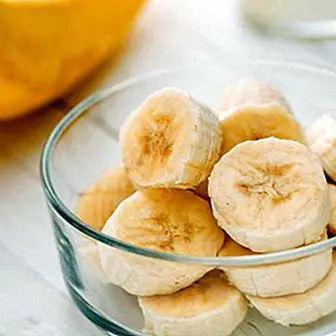 Does it make the banana fat? How many calories does it contribute?