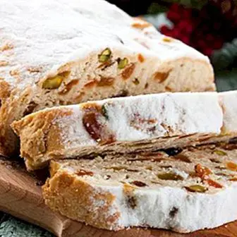 Kā padarīt Ziemassvētku stollenu: vācu kaltētu maizi