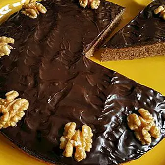 Gâteau aux noix au chocolat: recette pour les amateurs de cacao
