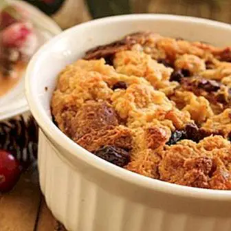 Panettone pudding. Easy and delicious recipe to take advantage of