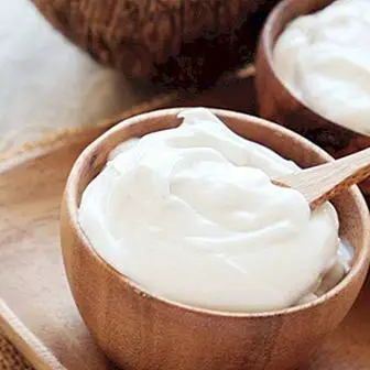 How to make vegan coconut cream at home