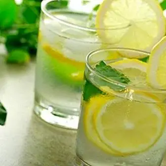 How to make a homemade isotonic drink: 2 simple recipes