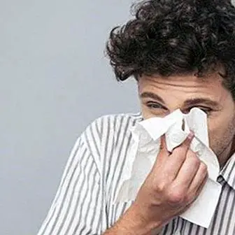 Remédios naturais para melhorar os sintomas do nariz congestionado