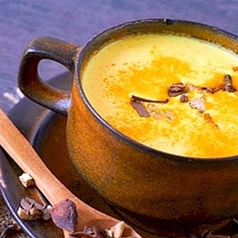 How to make a medicinal turmeric drink and its contraindications