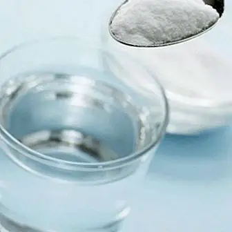Kako napraviti vlastitu slanu otopinu za nosne pere