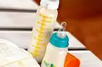 Bottles and anti-colic teats: what they are and what they are for