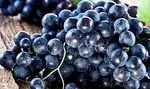 4 beauty remedies with grapes for skin, hair and lips
