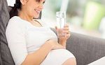 Hydrering er svært viktig under graviditet og amming