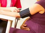 Preeklampsia raskauden aikana: mikä se on, syyt, oireet, hoito ja riskit