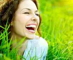 إيماءة ابتسامة: فوائد الابتسام والضحك