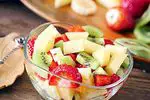 Izmiješati plodove je li prikladan? A u voćnoj salati?