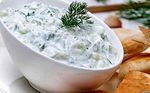 Легкий йогуртовий соус: рецепт салатів з низьким вмістом жиру