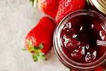 3 recipes of jams with red fruits