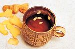 Kako narediti kurkumo in ingverjev čaj in njegove prednosti