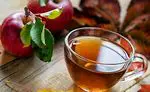 Яблучний чай: 2 смачні рецепти (один з корицею)